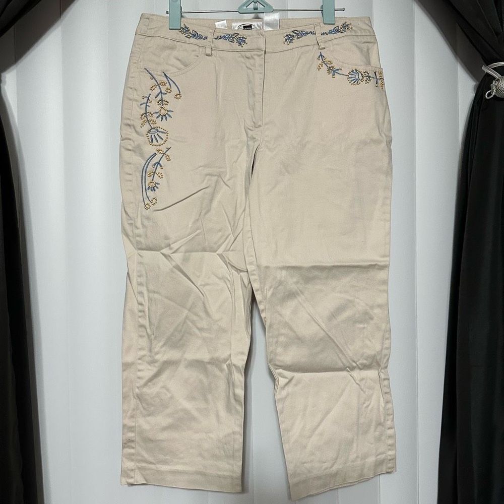 Talbots cream stretch Capri with beaded embroidery